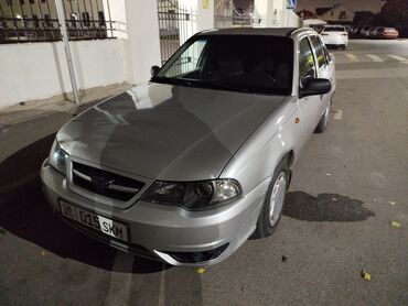 Daewoo: Daewoo Nexia: 2010 г., 1.6 л, Механика, Бензин, Седан