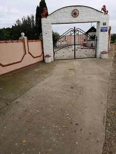 Kuće na prodaju: 420 kv. m, 6 soba — 20