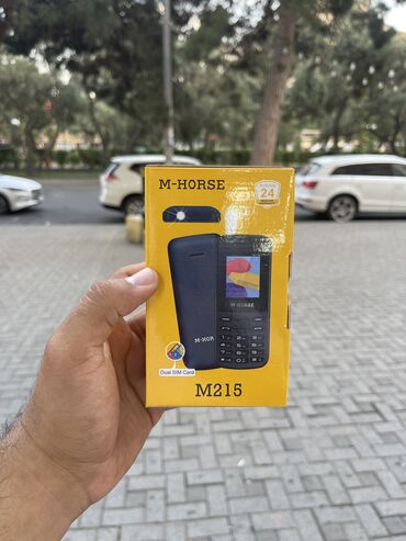 Düyməli telefon.
Yeni və qeydiyyatlı.
35 deyil sadəcə 25 AZN
