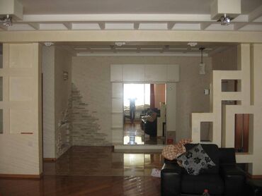 Uzunmüddətli kirayə mənzillər: 28may 8 noyabr metrosunun çıxışında Tibb universitetinə yaxın 17 — 11