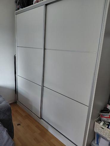 Klizni plakar – beli, dvoja klizna vrata - Moderan, minimalistički