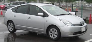 avtokar sürücüsü v Azərbaycan | Xüsusi texnika: Günlük arendaya Toyota Prius markali mashin verilir.Depozit