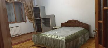 Uzunmüddətli kirayə mənzillər: Binanın önündə avtobus dayanacağı və yanında Bazarstor marketi -da lalafo.az — 9 Uzunmüddətli kirayə mənzillər: Binanın önündə avtobus dayanacağı və yanında Bazarstor marketi — 9