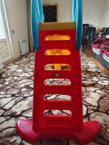 Uşaq üçün sürüşkəndi "SUPER TOYS" magazasindan almisam indi bazar
