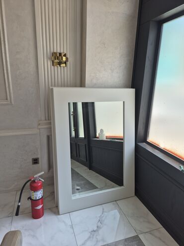 Vazalar: Güzgü Divar üçün, Düzbucaqlı, Makiyaj üçün, Çərçivə ilə