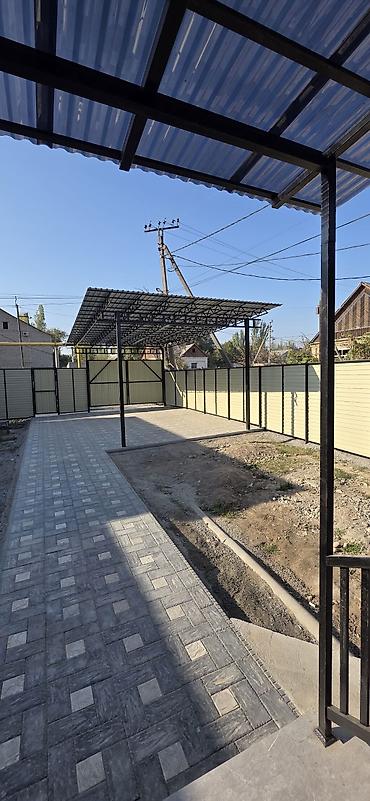 юг 2 мкр: 5 комнат, 120 м², 4 соток, Лебединовка, Собственник — 8