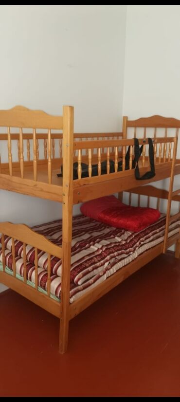 Oğlan və qız üçün, Çarpayı, Matras ilə, Siyirməsiz, Taxta