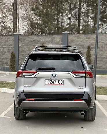 Toyota: Toyota RAV4: 2019 г., 2.5 л, Гибрид — 6