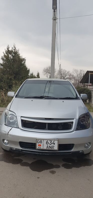 Toyota: Toyota ist: 2004 г., 1.3 л, Автомат, Бензин, Хэтчбэк