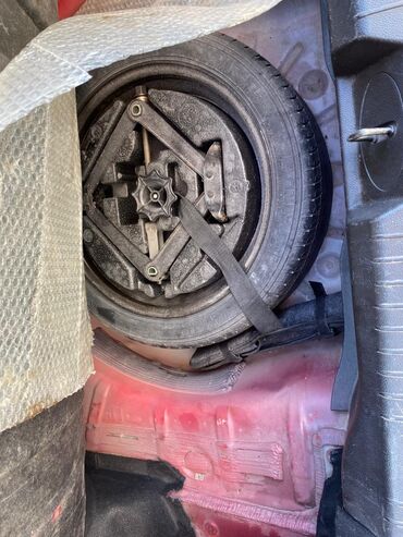 Chevrolet: Chevrolet Cruze – qırmızı sedan - Kuzov: 4 qapılı sedan, parlaq — 8