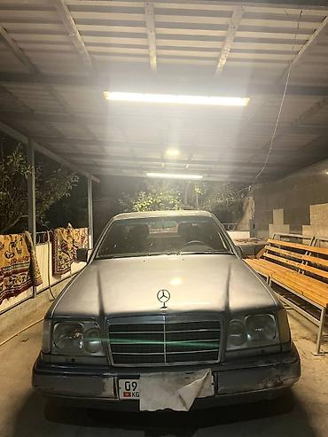 крыло на 124: Mercedes-Benz W124: 1989 г., 2.9 л, Механика, Дизель, Седан — 4