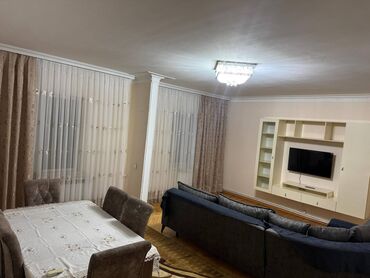 Uzunmüddətli kirayə mənzillər: Xalqlar dostluğu metrosuna 5 deq məsafədə yerləşir. 9 mərtəbəli — 2