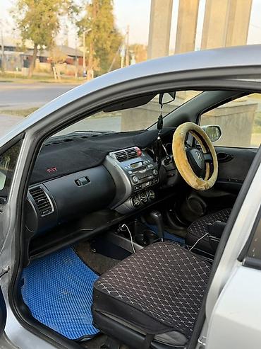 авто в киргизии цены: Honda Fit: 2003 г., 1.3 л, Автомат, Бензин, Хэтчбэк — 3