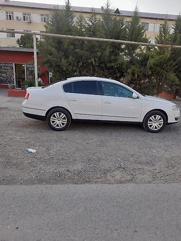 vaz qabaq susecl: Volkswagen Passat: 1.8 l | 2010 il Sedan — 2