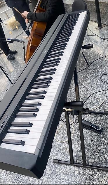 Yamaha P45 ideal veziyyet de Rəqəmsal piano – səyyar ifalar və məşq