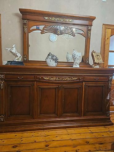 Qonaq otağı dəstləri: Klassik üslubda qonaq otağı mebel dəsti Tərkibi: - Uzadıla bilən — 3