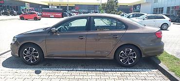 glava upravljaca: WV Jetta proizvedena 2014 a kupljena nova 2016 godine. Automobil u — 4