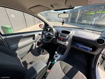 Toyota: Toyota Aygo: 1 l. | 2011 έ. Χάτσμπακ — 22
