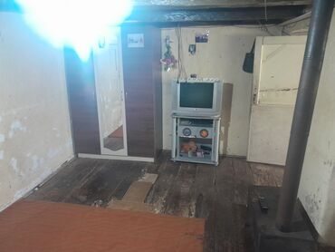 Həyət evləri və villaların satışı: Həyətyanı torpaq sahəsi ilə birlikdə fərdi yaşayış evi - Tikili — 2