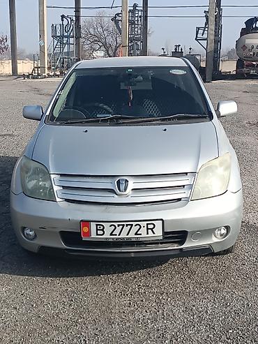 Toyota: Toyota ist: 2002 г., 1.5 л, Автомат, Бензин, Хэтчбэк — 1