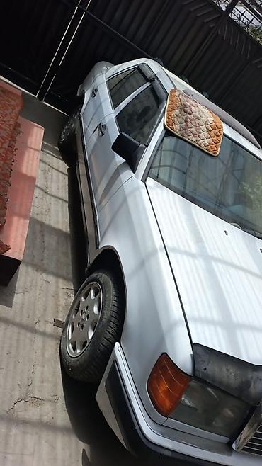мерс 512: Mercedes-Benz 220: 1986 г., 2 л, Механика, Бензин, Седан — 2