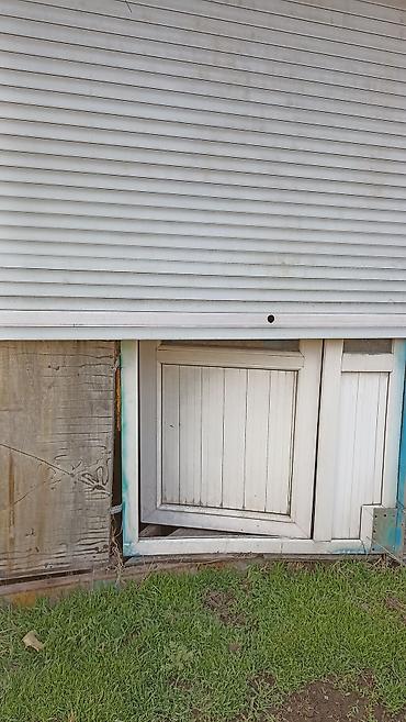 Другое оборудование для бизнеса: Продаю два магазинчика,зелёный овощной,а белый простой,цена за каждый — 3