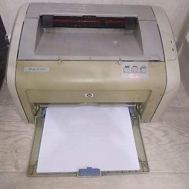 Принтеры: Лазерный принтер HP 1020 чёрно-белый, рабочий. Картридж заправленный — 1