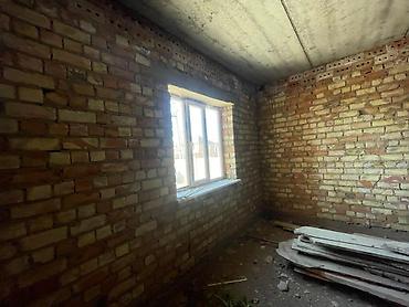 Продажа помещений свободного назначения: Продаётся 2-этажный недостроенный кирпичный дом на угловом участке, г — 8