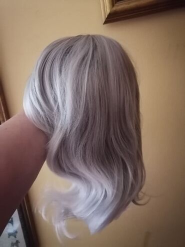 Perike i klipse: Extra kvalitet bez veštačkog sjaja Peru se peglaju uvijaju šišaju i — 28