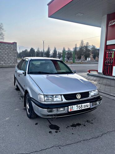 Volkswagen: Volkswagen Passat: 1996 г., 1.6 л, Механика, Газ, Седан — 11