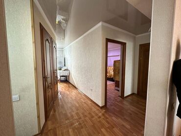 советская бокомбаева: 3 бөлмө, 66 кв. м, Жеке план, 5 кабат, Косметикалык ремонт