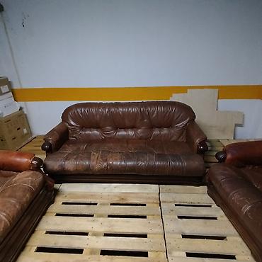Klassik üslubda dəri mebel dəsti - Tərkib: 3 yerlik divan + 2 ədəd lalafo.az -da Klassik üslubda dəri mebel dəsti - Tərkib: 3 yerlik divan + 2 ədəd