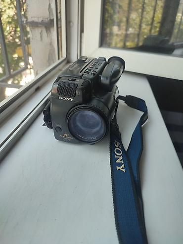 jack e4: Видеокамера Sony Handycam Video8 Hi8 - Формат записи: Video8/Hi8 — 2