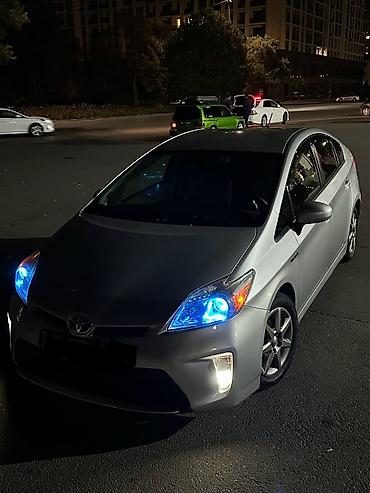 Toyota: Toyota Prius: 2012 г., 1.8 л, Автомат, Гибрид — 2