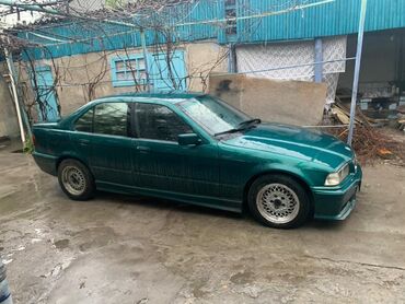 вмв 320: BMW 320: 1992 г., 2 л, Механика, Бензин, Седан