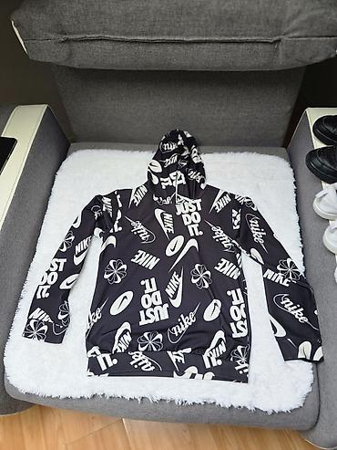 mini torbice: Crna dukserica sa kapuljačom, vel 8 višebojni all-over print sa belim — 1