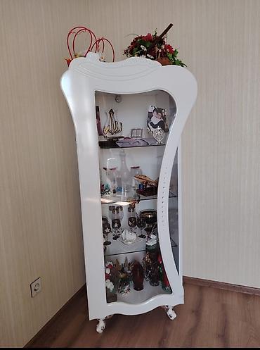 masa dəsdi: Ağ rəngdə zərif mebel dəsti Tərkibi: - Yataq otağı üçün iki nəfərlik — 4