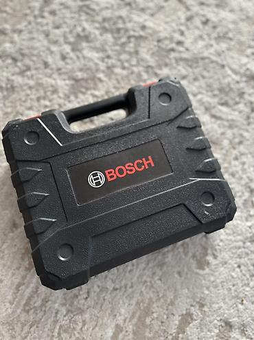 Аккумуляторный шуруповёрт/дрель BOSCH в прочном кейсе с оснасткой