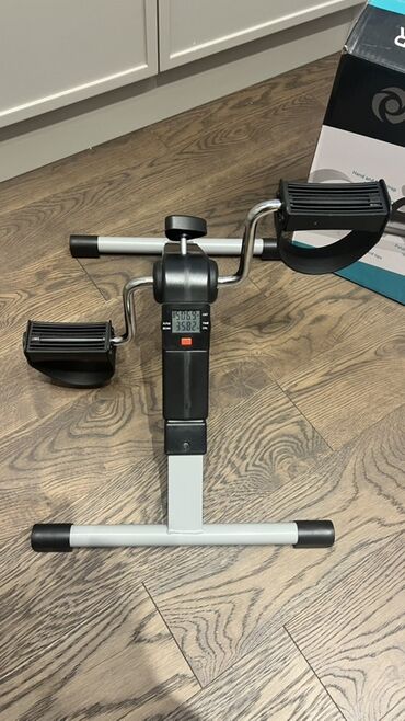 Şarj cihazları: Mini pedallı velotrenajor – ayaq üçün - Kompakt, yerə qoyulan mini