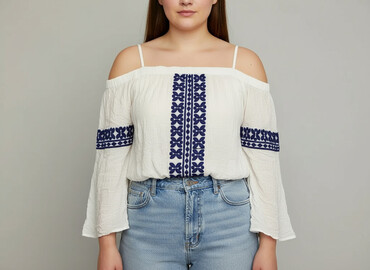modne bluzki plus size: Жіноча блуза, розмір XL на lalafo.pl modne bluzki plus size: Жіноча блуза, розмір XL