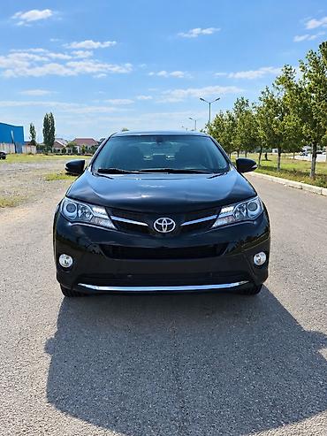 toyota yagi: Toyota RAV4: 2 l | 2013 il Krossover — 1