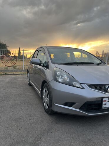 хонда сабер бишкек: Honda Fit: 2008 г., 1.5 л, Вариатор, Бензин, Хетчбек