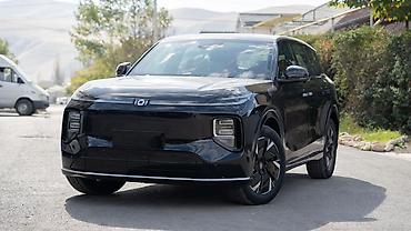 j 05: Changan Qiyuan Q05: 2026 г., 1.5 л, Вариатор, Электромобиль, Внедорожник — 1