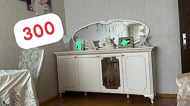 servant dolabı: Ağ rəngli klassik üslubda bufet-konsol və böyük oval güzgü dəsti — 1
