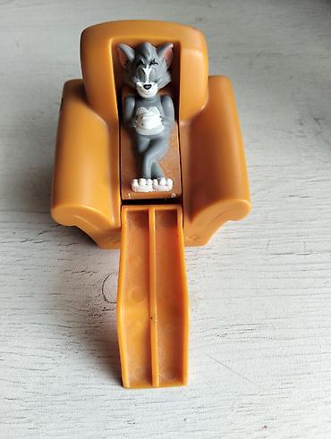 robot oyuncaq: Mcdonald's oyuncaqları-Tom və Jerry temalı kiçik fiqurlar dəsti - — 2
