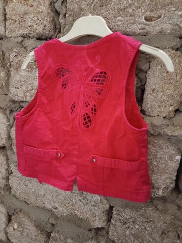 Dəstlər: Geyimlərin hər biri 50 qəpikdi. Uşaq və yeniyetmələr üçün geyimlər — 32