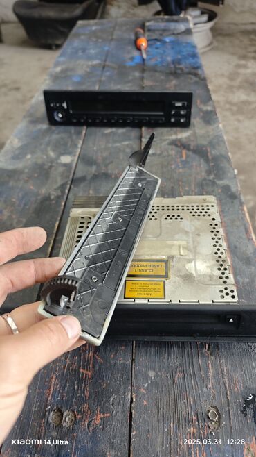 Другие детали салона: Магнитола, Магнитофон на BMW Е39 + CD дисковод + рамка 3 в 1 всё в — 10