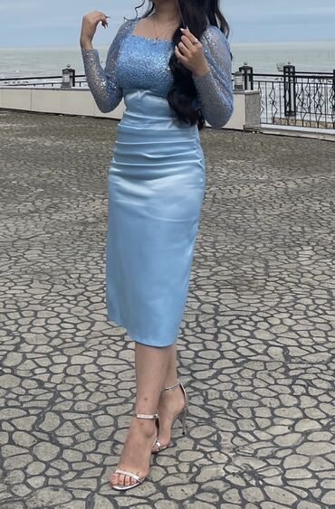 Нижнее белье: Zərif mavi rəngdə ziyafət/libas - Model: dizaynı bədənə oturan, orta