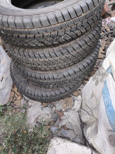 шина зимний 13: Комплект зимних шин (4 шт.) - Размер: 2 пары 155/80 R13 155/75 R13 -