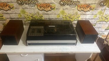 Mikrofonlar: Проигрыватель виниловых пластинок. Мелодия103В. Рижский радиозавод